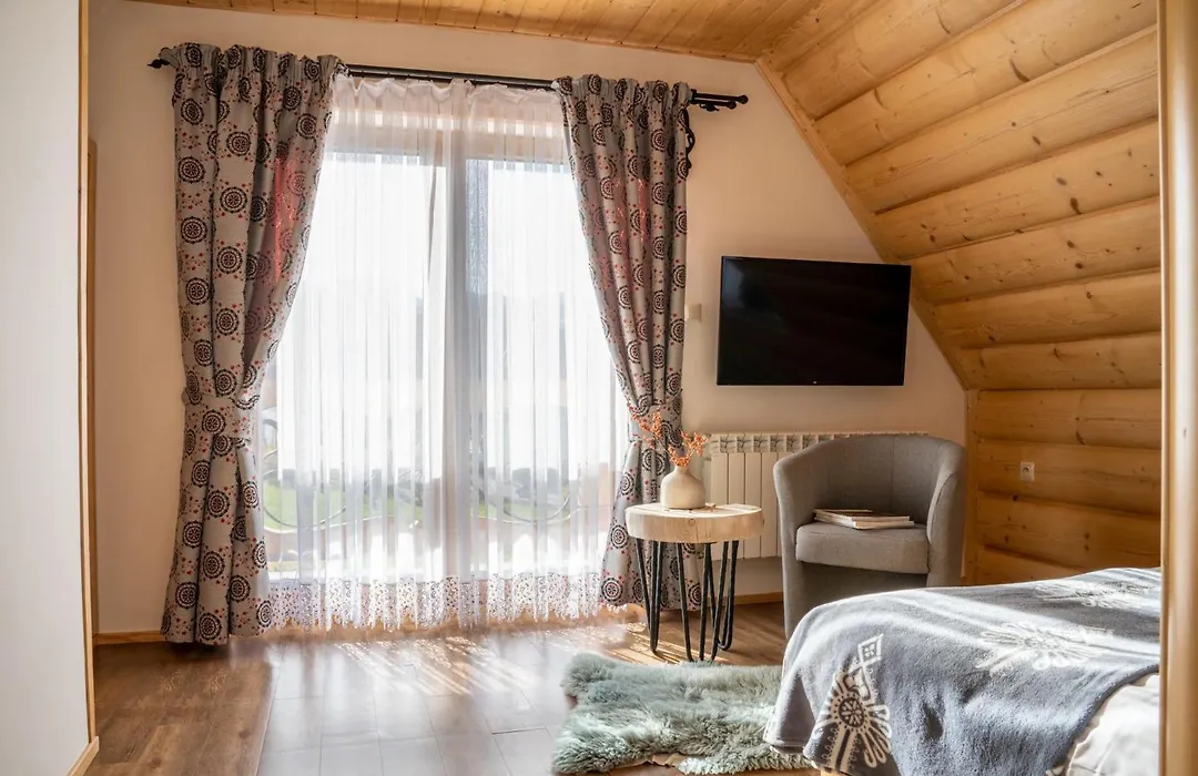Lux-House & Jacuzzi Sauna-1
